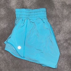Lululemon Hotty Hots size 4 high rise electric turquoise